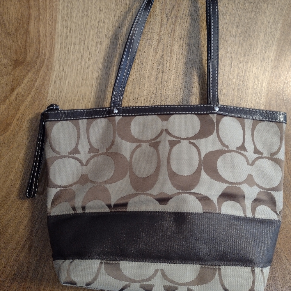 vintage Coach shoulder bag